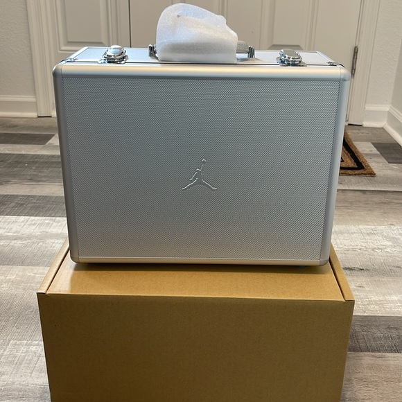 Air Jordan 17 Retro Low SP 'University Blue' 2024 FJ0395-101 - Picture 6 of 9